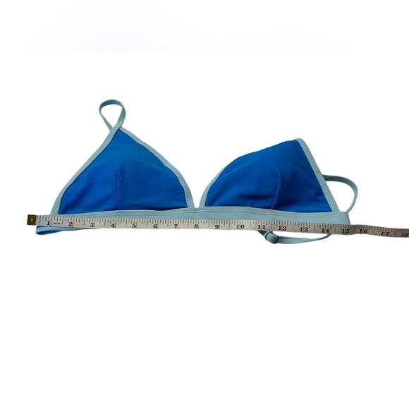 A very pretty, modest bikini in two tones of blue. Unbranded and NWOT. - Picture 6 of 6